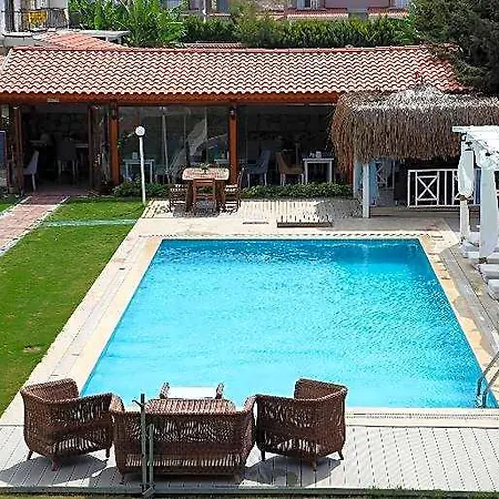 Kemerlihan Deluxe 3* אלאקאטי