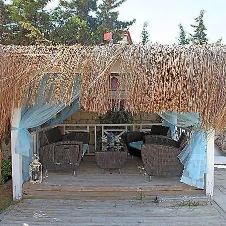 Kemerlihan Deluxe מלון 3*